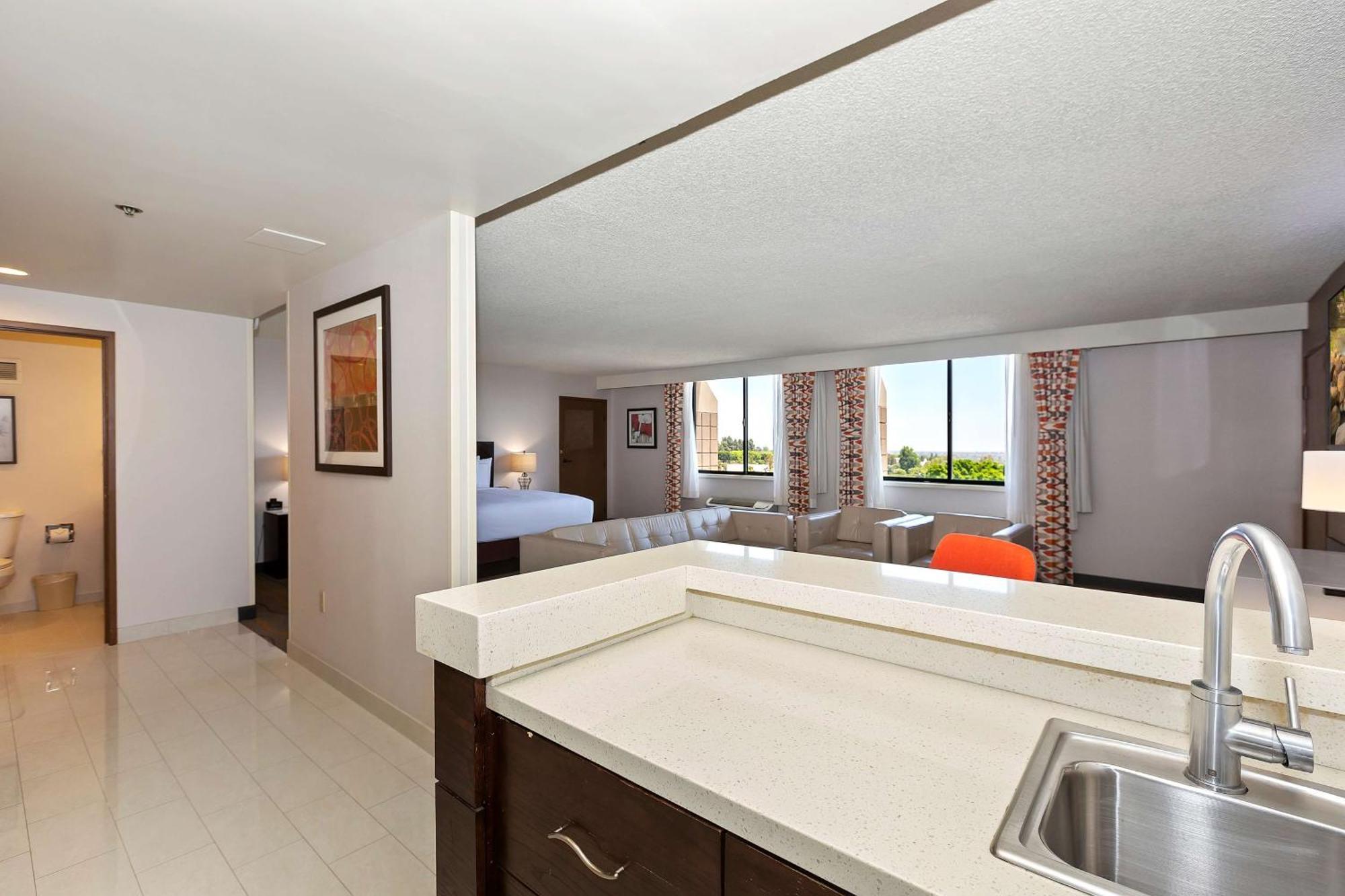 Doubletree By Hilton Whittier Hotell Eksteriør bilde