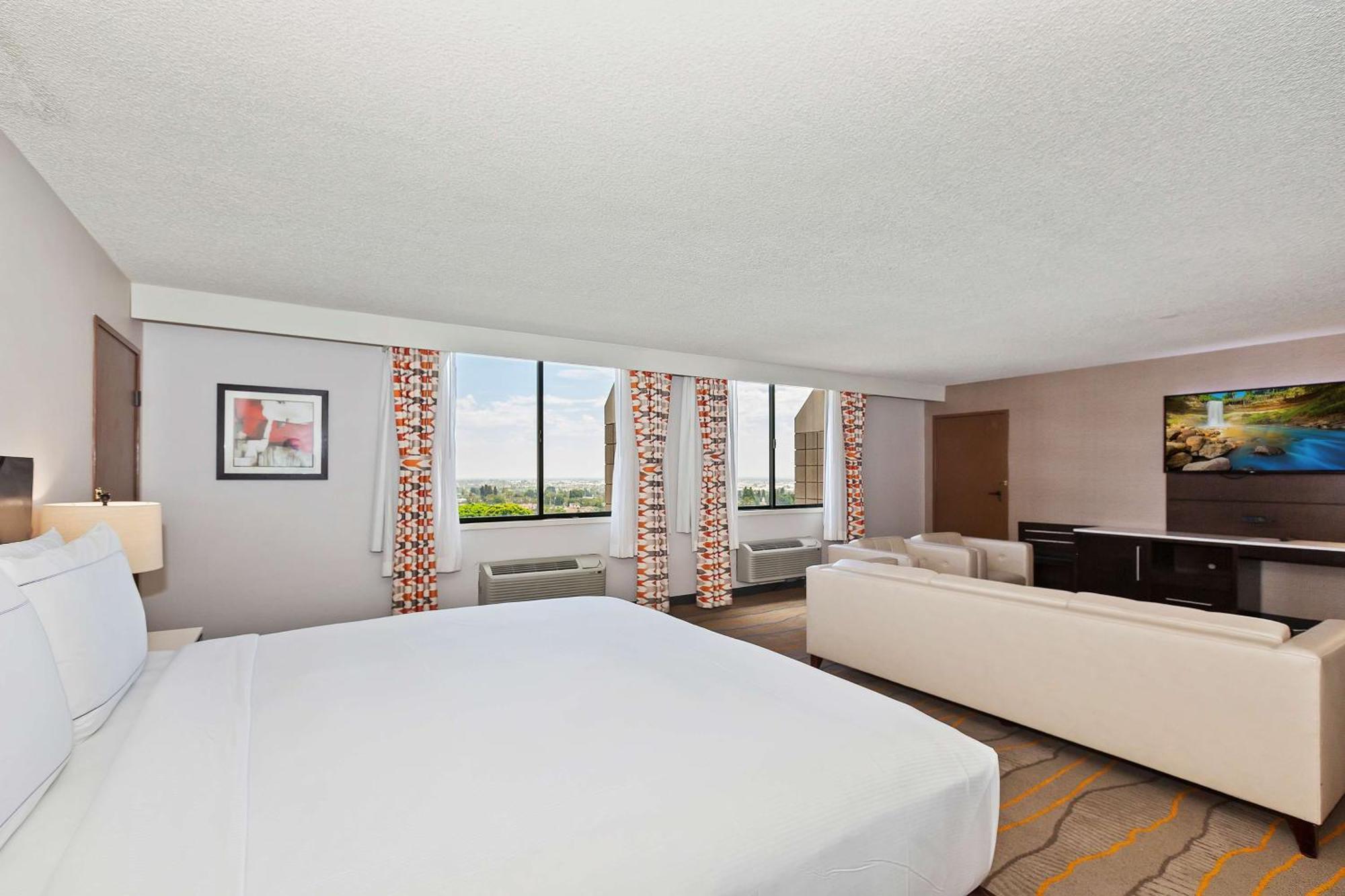 Doubletree By Hilton Whittier Hotell Eksteriør bilde